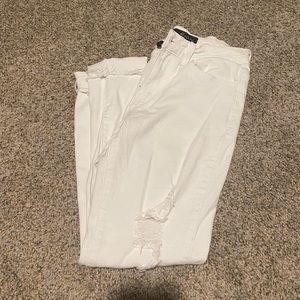 White skinny jeans